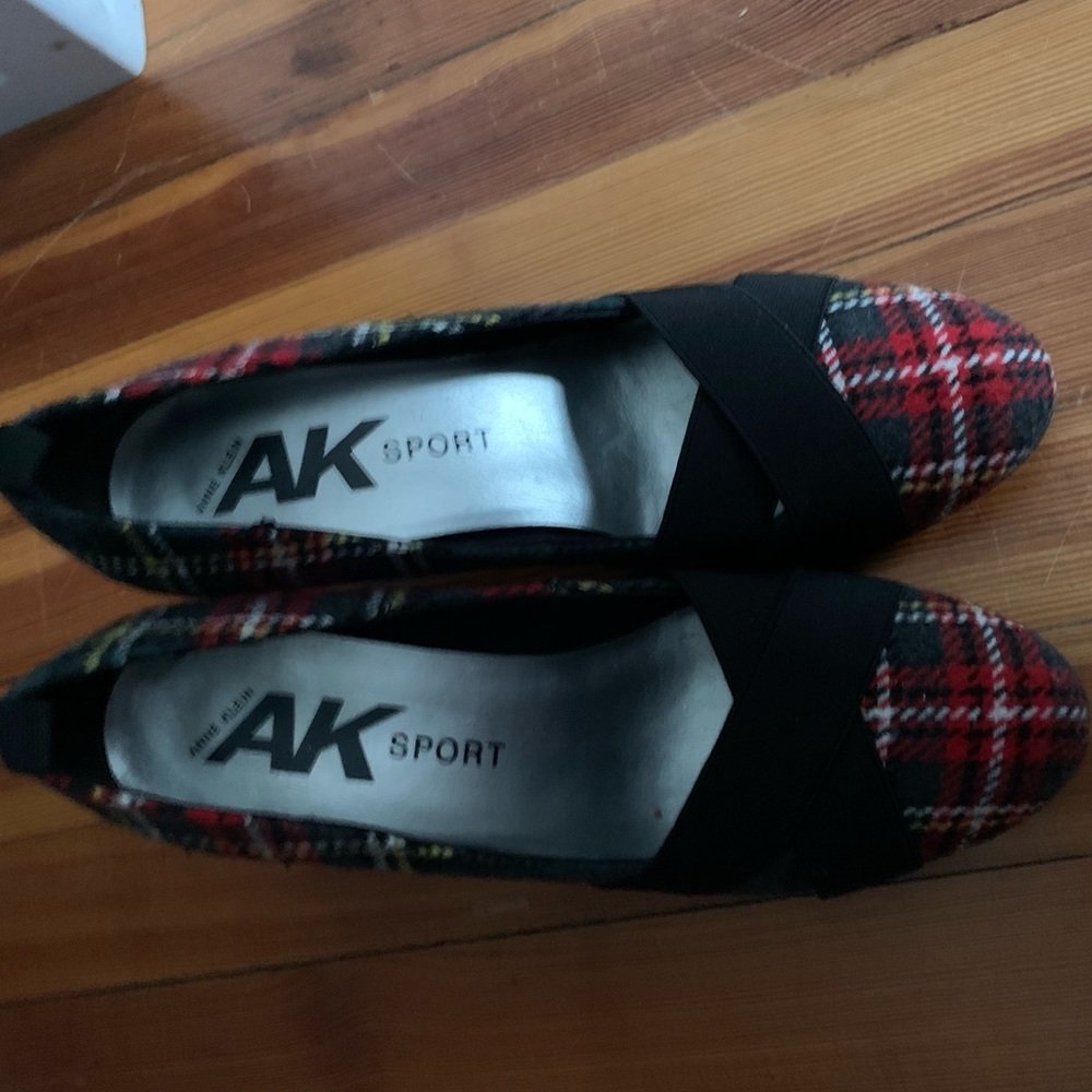 Anne Klein sport plaid heels size 9